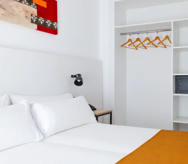 HOTEL_MIAMI_DIA1_2026_003 V3